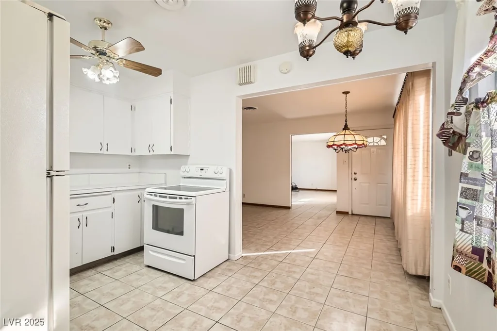 422 Ilmenite, Henderson, NV 89015