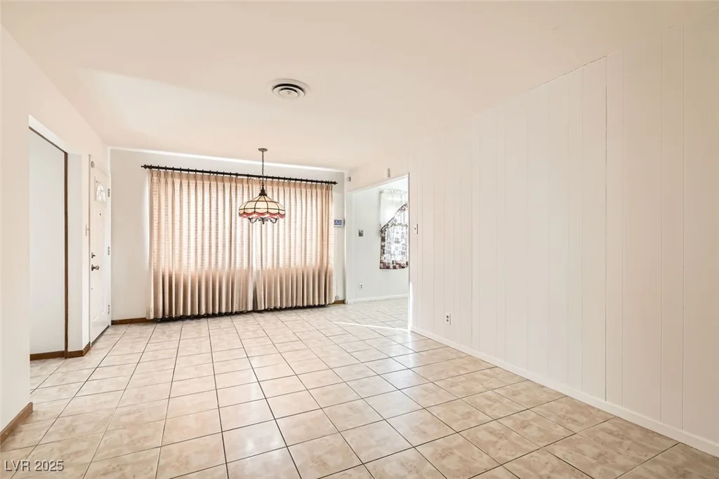 422 Ilmenite, Henderson, NV 89015