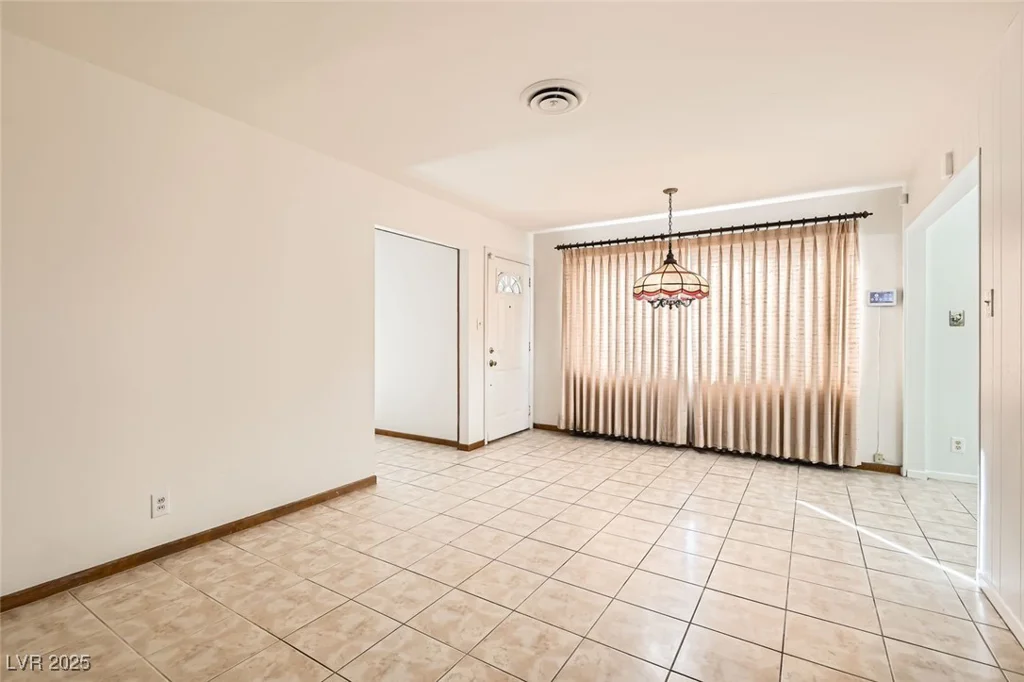 422 Ilmenite, Henderson, NV 89015