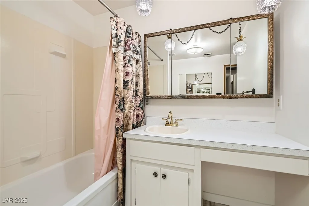 422 Ilmenite, Henderson, NV 89015