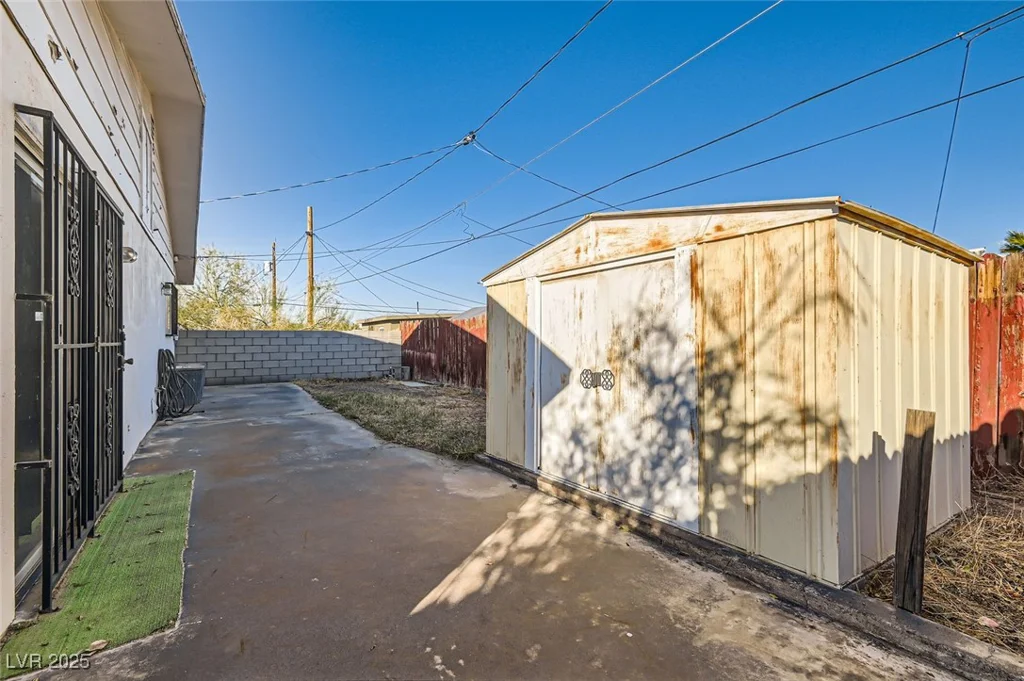 422 Ilmenite, Henderson, NV 89015