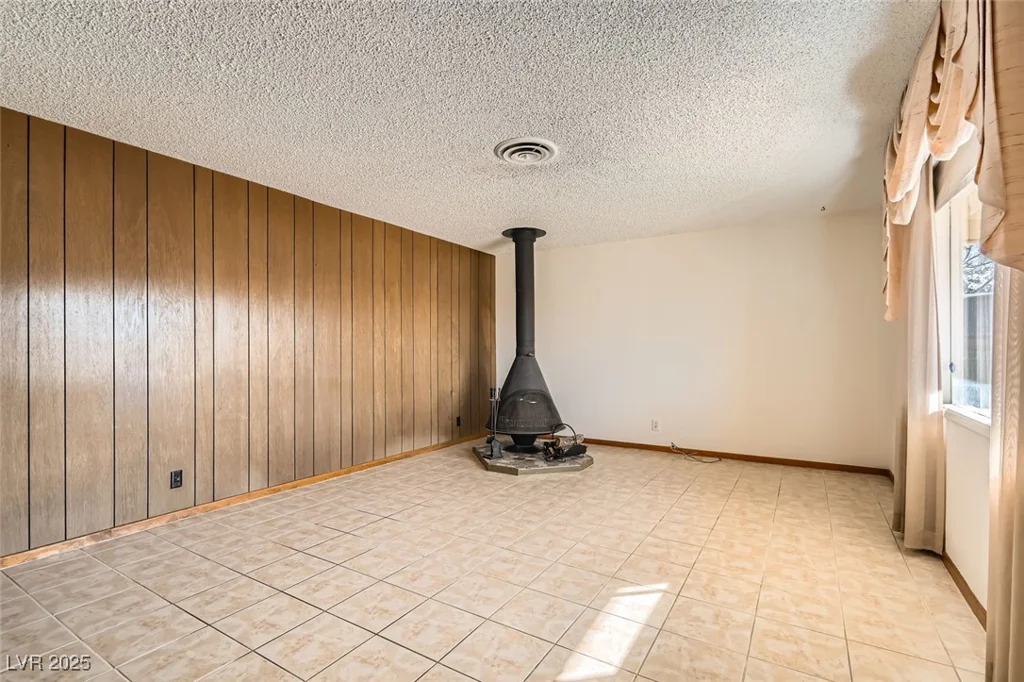 422 Ilmenite, Henderson, NV 89015