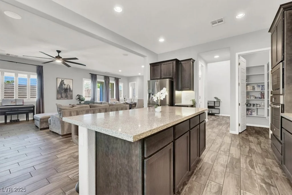 8245 Broad Branch, Las Vegas, NV 89113