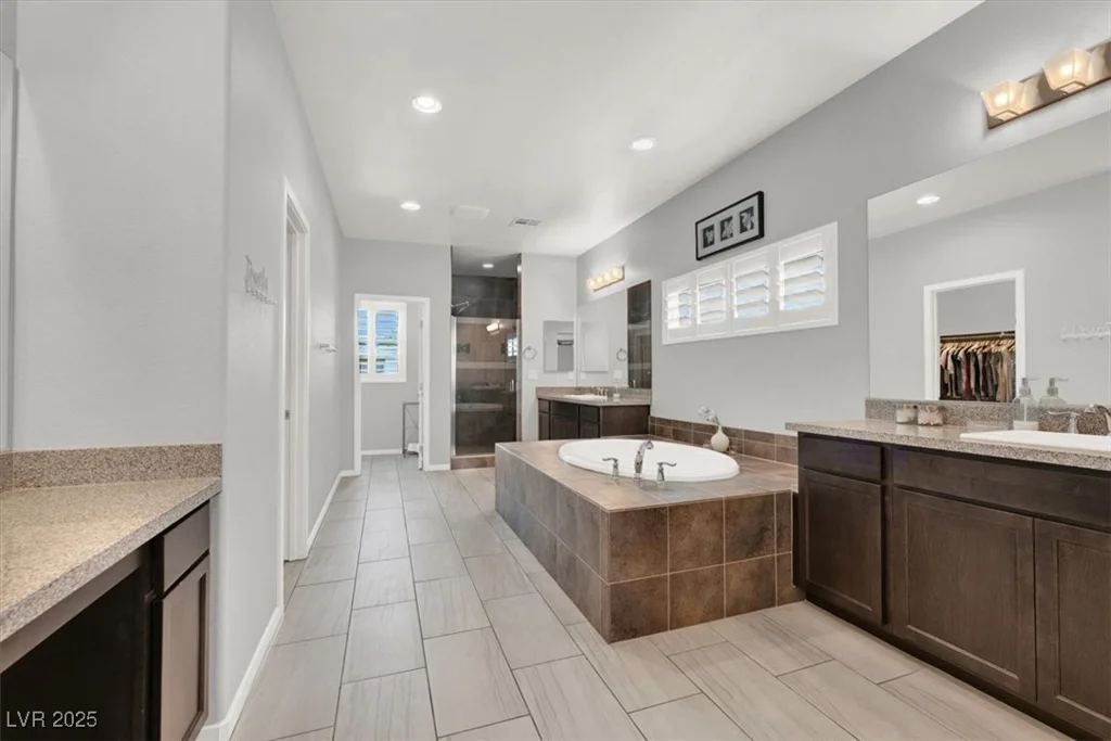 8245 Broad Branch, Las Vegas, NV 89113
