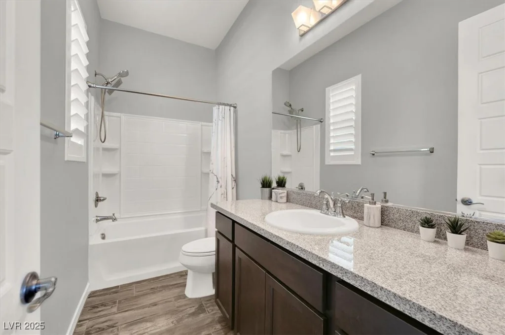 8245 Broad Branch, Las Vegas, NV 89113