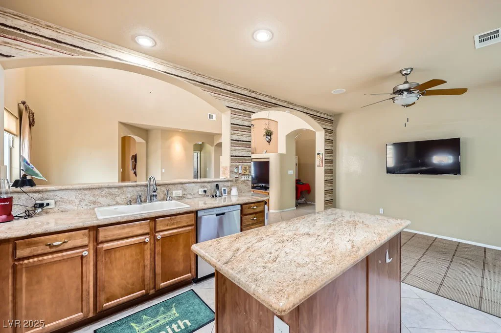 215 Sunset Shower, Henderson, NV 89012