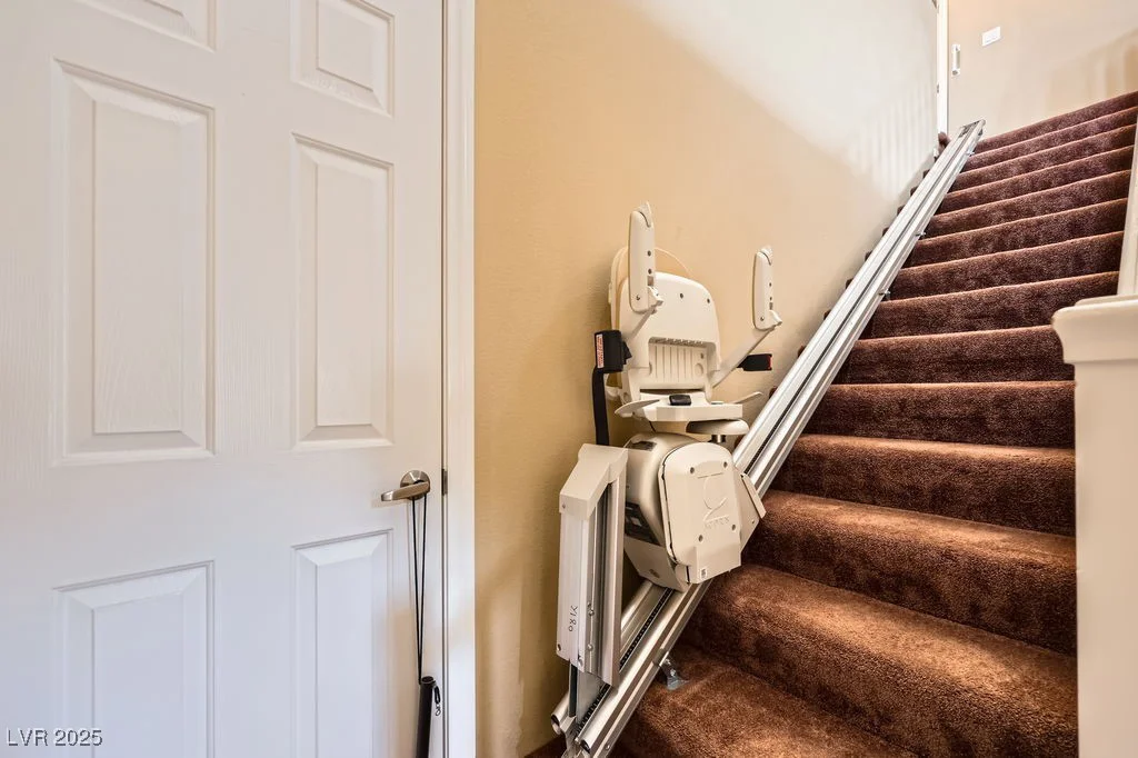 215 Sunset Shower, Henderson, NV 89012
