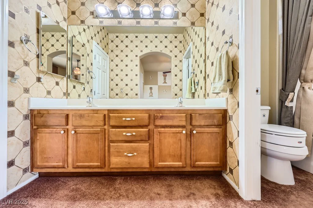 215 Sunset Shower, Henderson, NV 89012