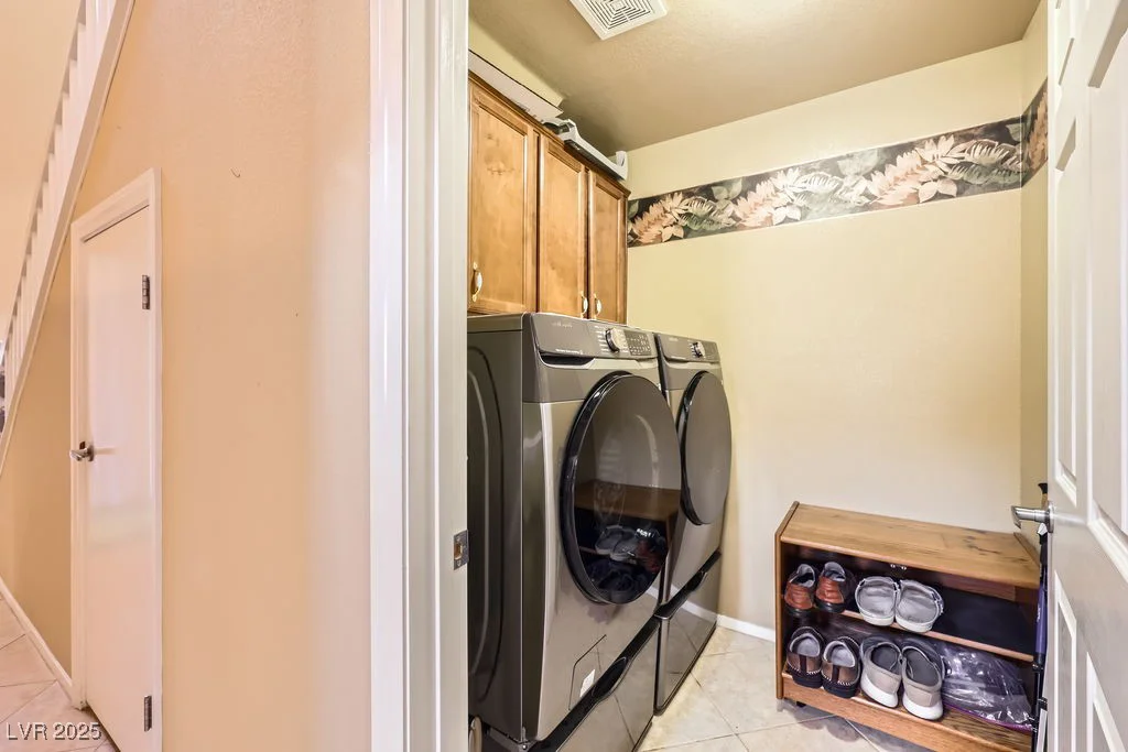 215 Sunset Shower, Henderson, NV 89012
