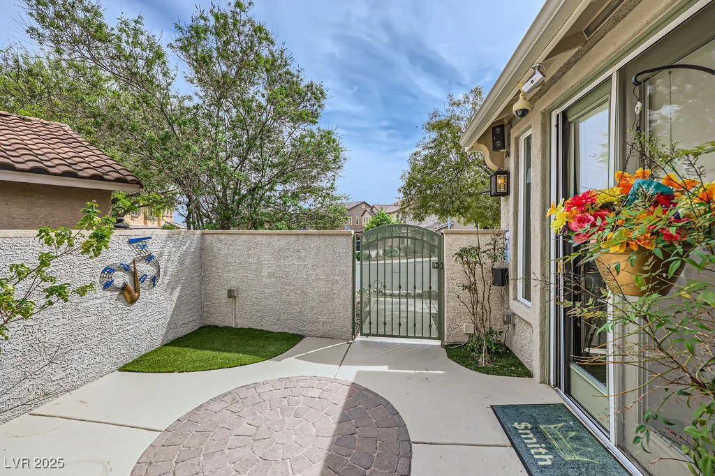 215 Sunset Shower, Henderson, NV 89012