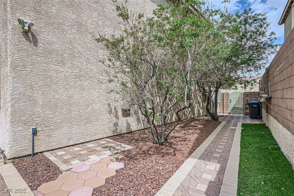 215 Sunset Shower, Henderson, NV 89012