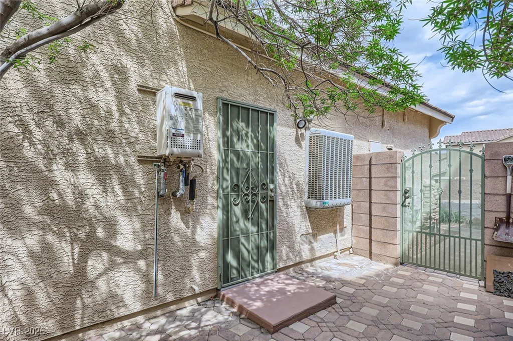 215 Sunset Shower, Henderson, NV 89012