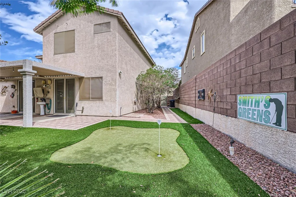 215 Sunset Shower, Henderson, NV 89012