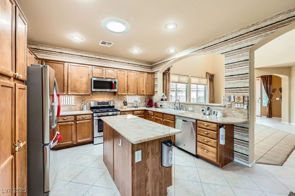215 Sunset Shower, Henderson, NV 89012