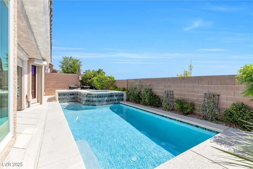 324 Denton Springs, Las Vegas, NV 89138