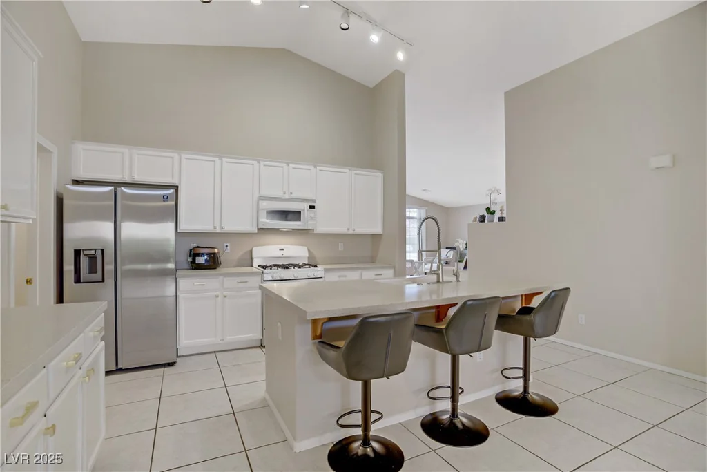 830 Roaring Falls, Henderson, NV 89052