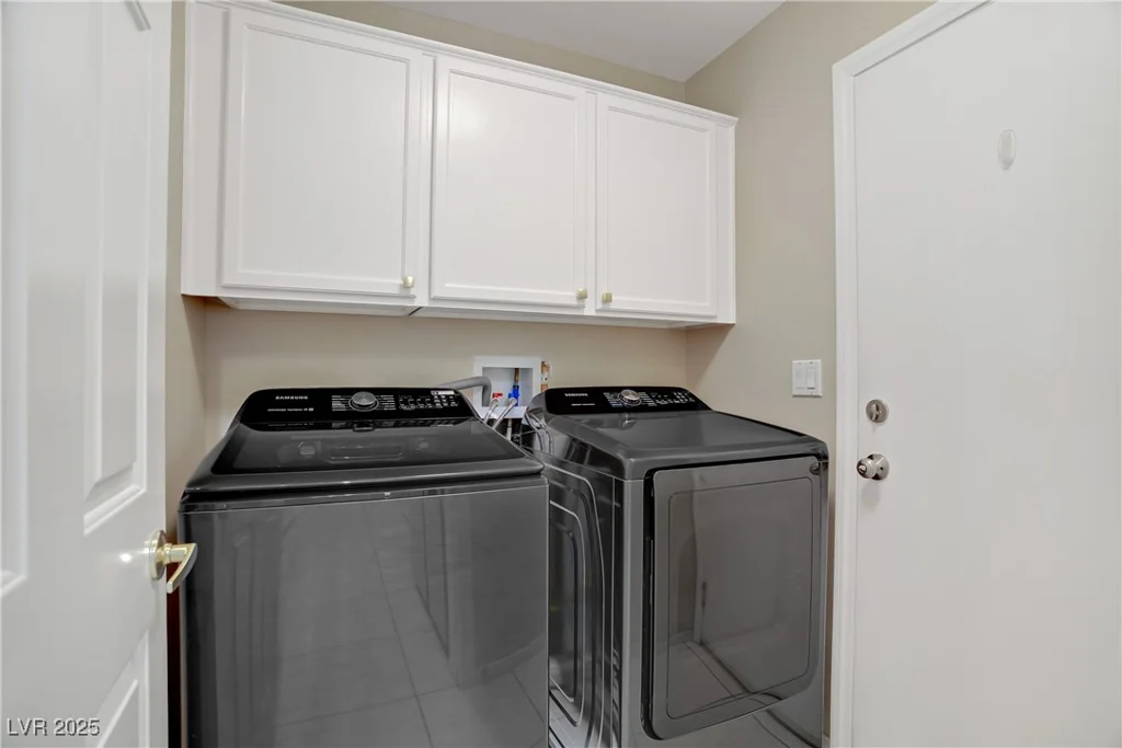 830 Roaring Falls, Henderson, NV 89052