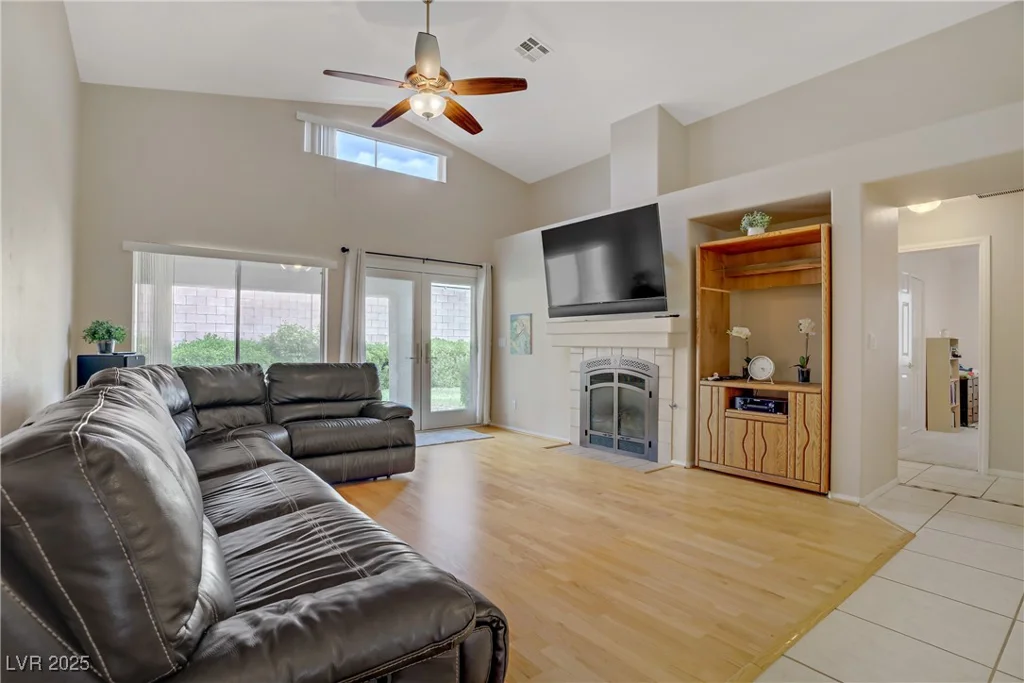 830 Roaring Falls, Henderson, NV 89052
