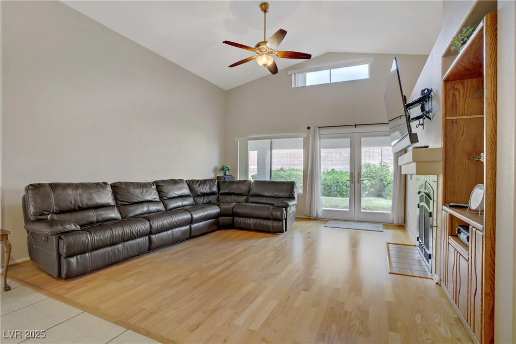 830 Roaring Falls, Henderson, NV 89052