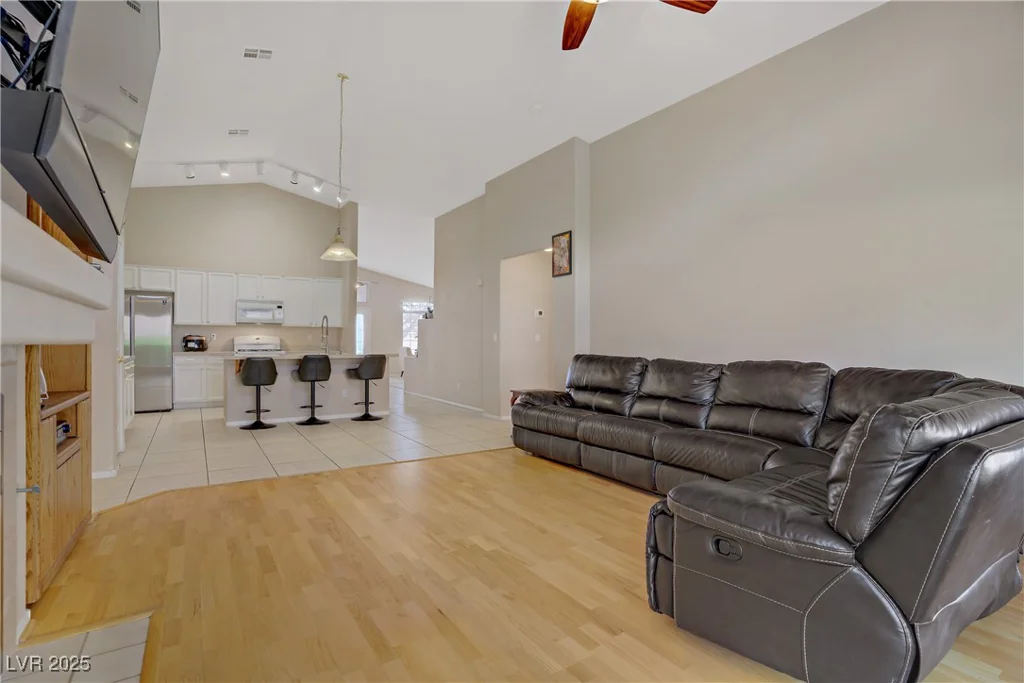 830 Roaring Falls, Henderson, NV 89052