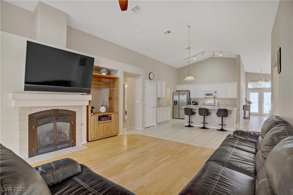 830 Roaring Falls, Henderson, NV 89052