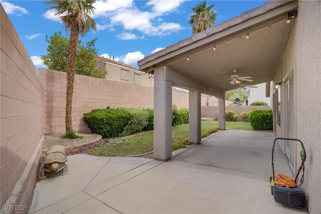 830 Roaring Falls, Henderson, NV 89052