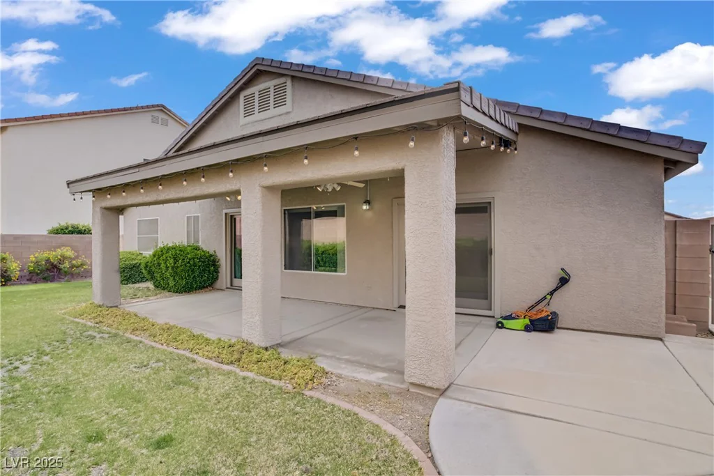 830 Roaring Falls, Henderson, NV 89052