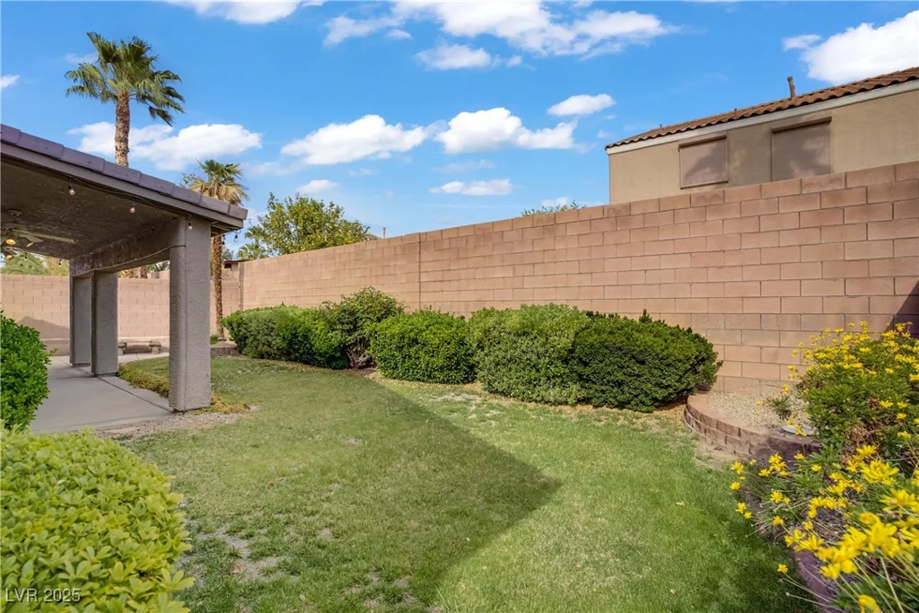 830 Roaring Falls, Henderson, NV 89052