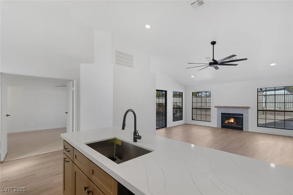 5732 Colwood, Las Vegas, NV 89130