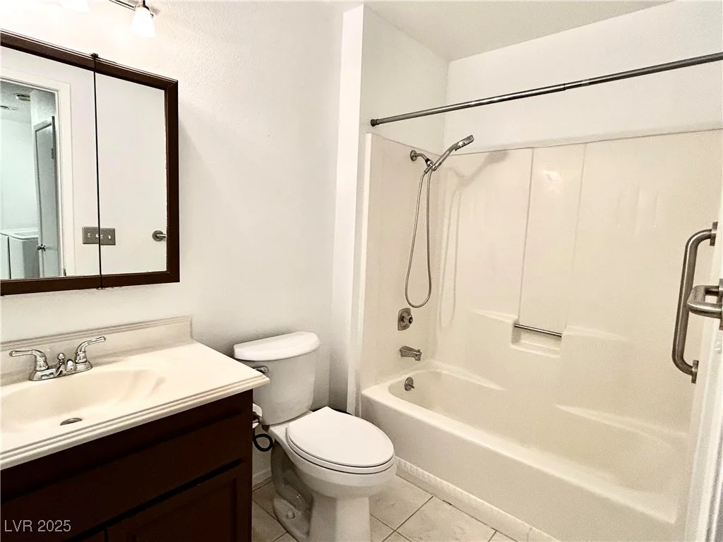 6235 Cedarwood, Las Vegas, NV 89103