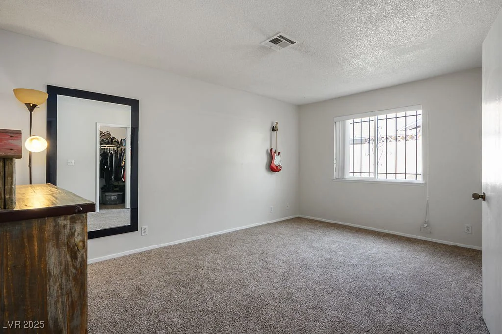 6235 Cedarwood, Las Vegas, NV 89103