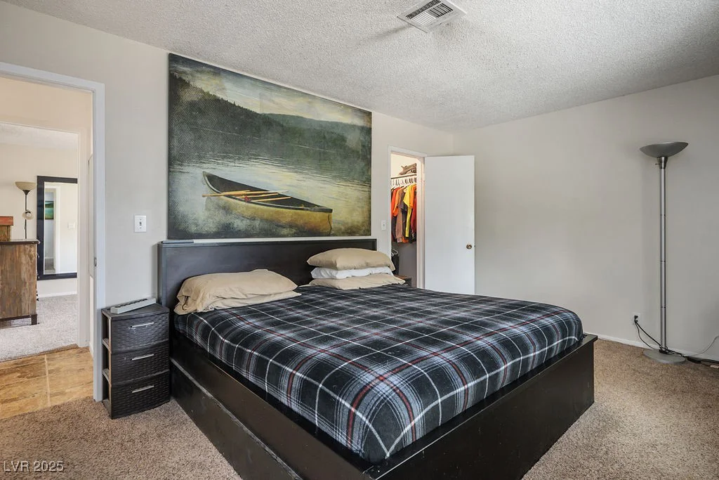 6235 Cedarwood, Las Vegas, NV 89103