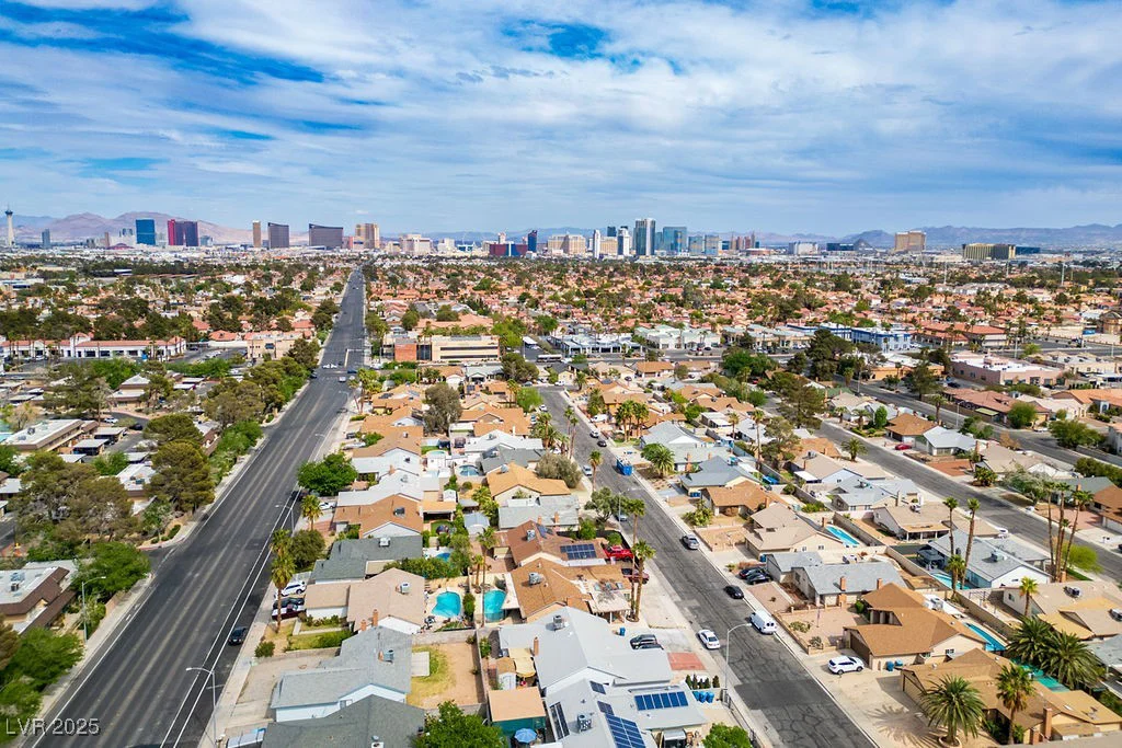 6235 Cedarwood, Las Vegas, NV 89103