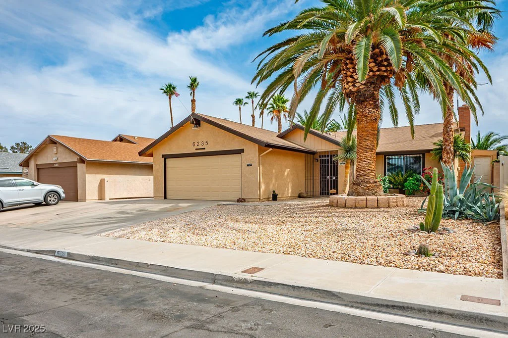 6235 Cedarwood, Las Vegas, NV 89103
