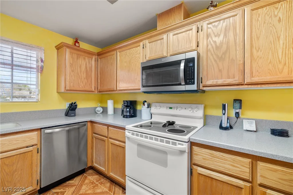 81 Diamond Bar, Pahrump, NV 89048