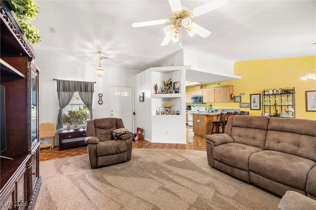 81 Diamond Bar, Pahrump, NV 89048
