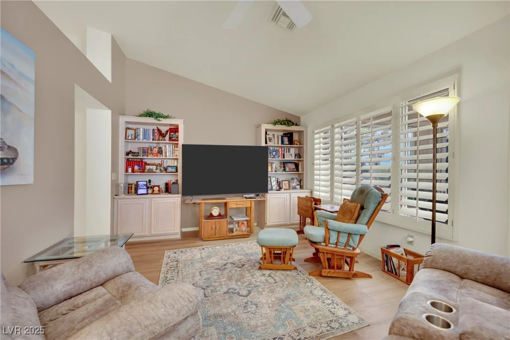 2820 Youngdale, Las Vegas, NV 89134