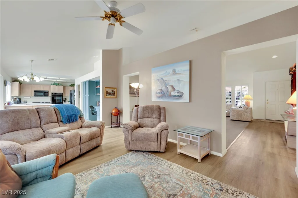 2820 Youngdale, Las Vegas, NV 89134
