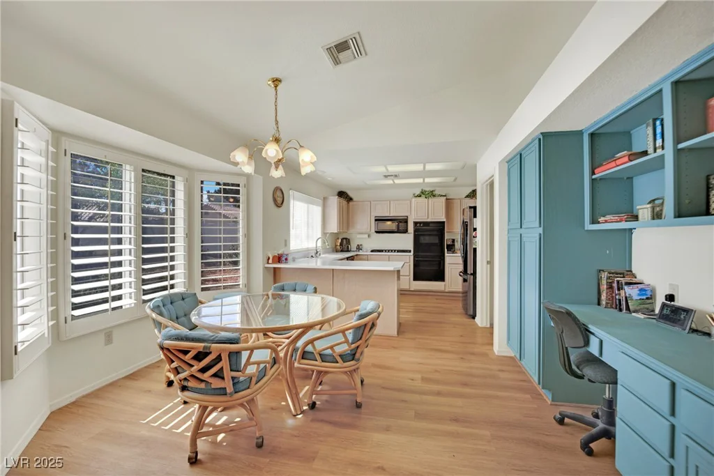 2820 Youngdale, Las Vegas, NV 89134