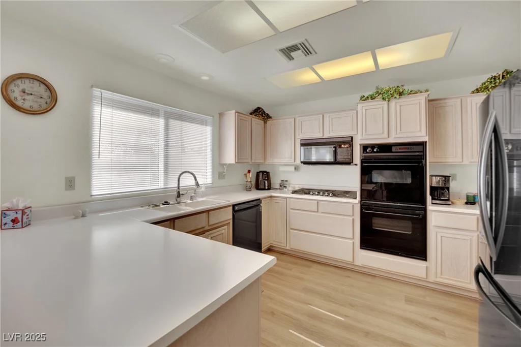 2820 Youngdale, Las Vegas, NV 89134