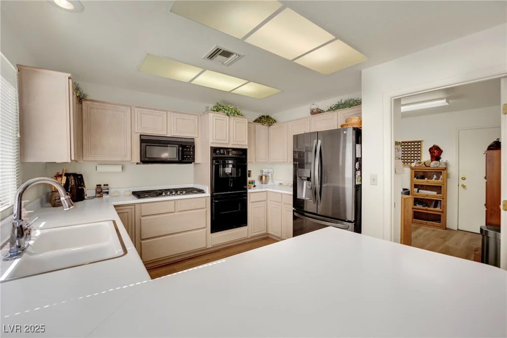 2820 Youngdale, Las Vegas, NV 89134