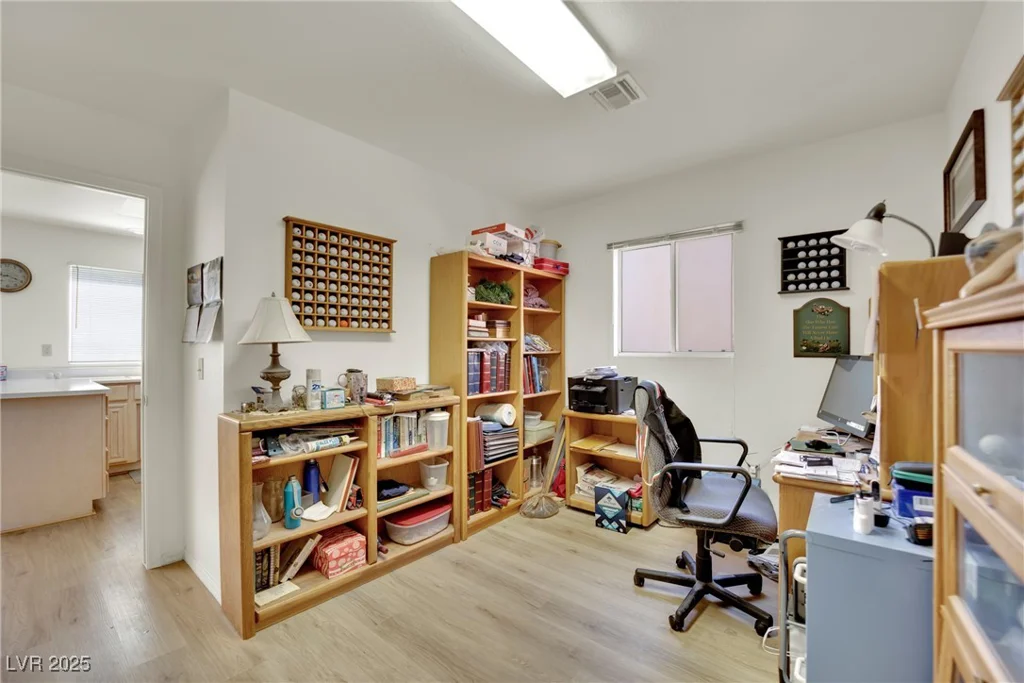 2820 Youngdale, Las Vegas, NV 89134
