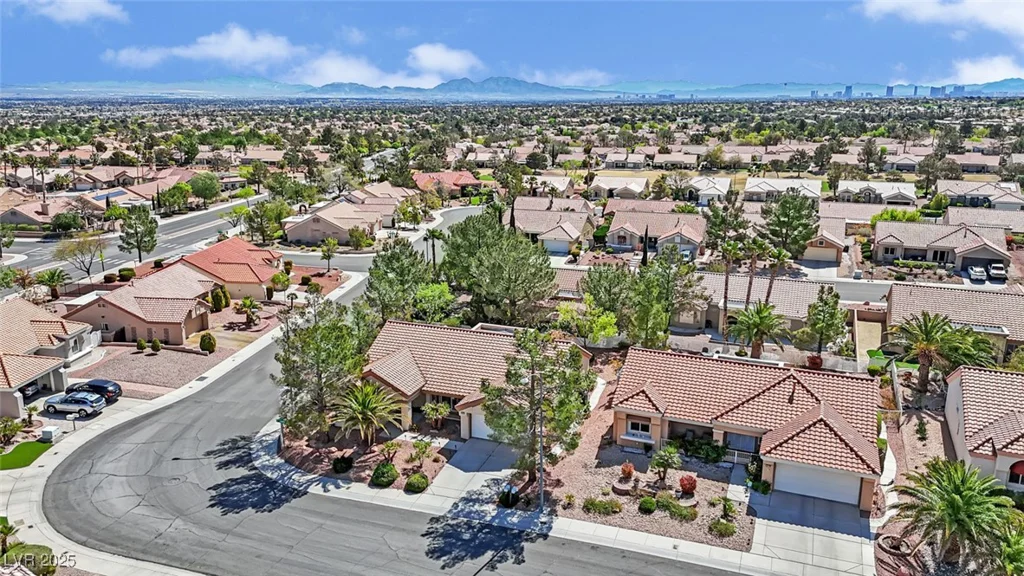 2820 Youngdale, Las Vegas, NV 89134