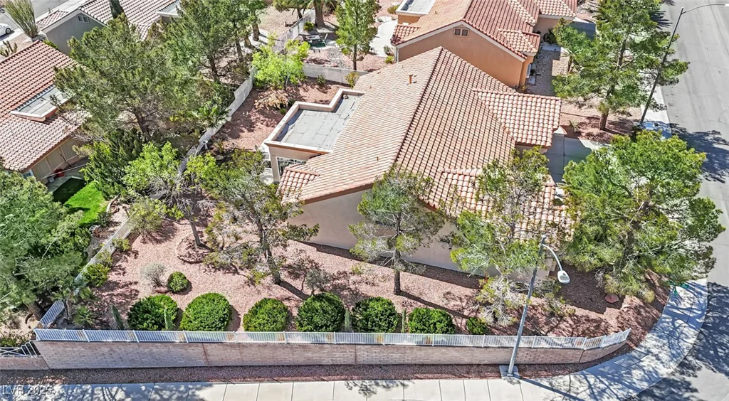2820 Youngdale, Las Vegas, NV 89134