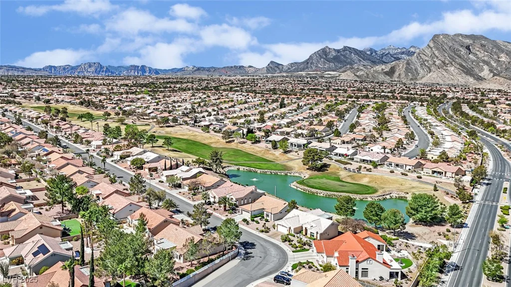 2820 Youngdale, Las Vegas, NV 89134
