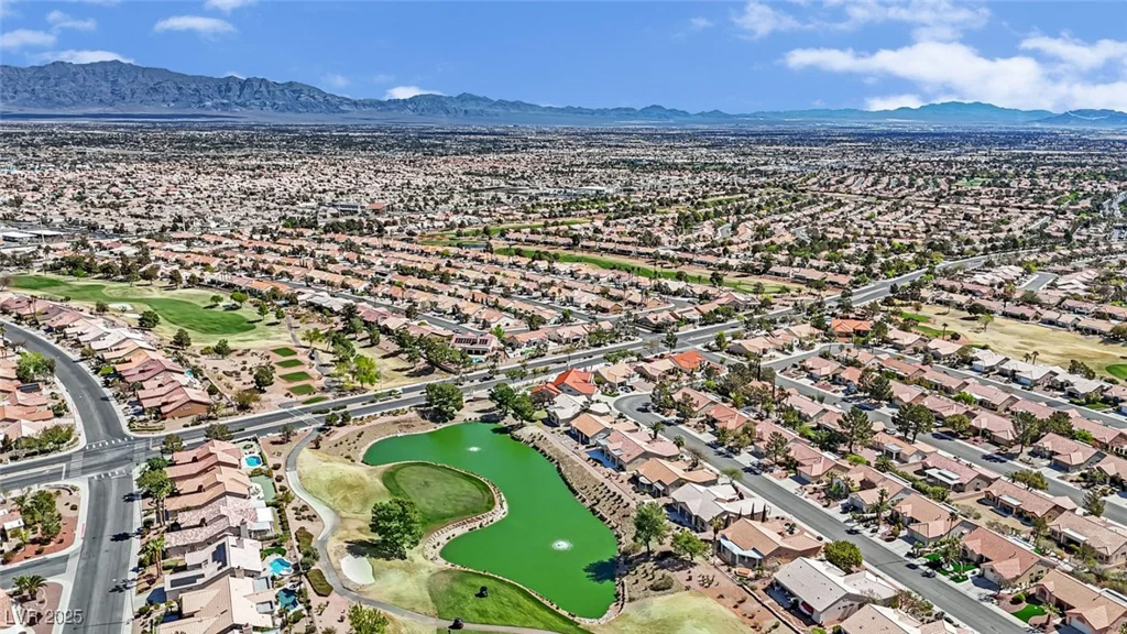 2820 Youngdale, Las Vegas, NV 89134