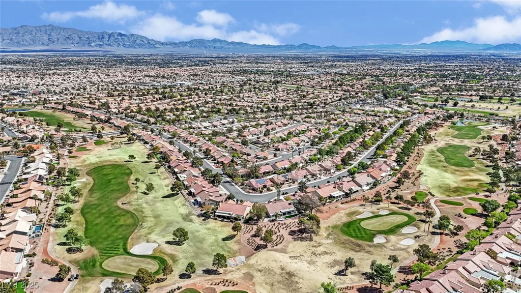 2820 Youngdale, Las Vegas, NV 89134