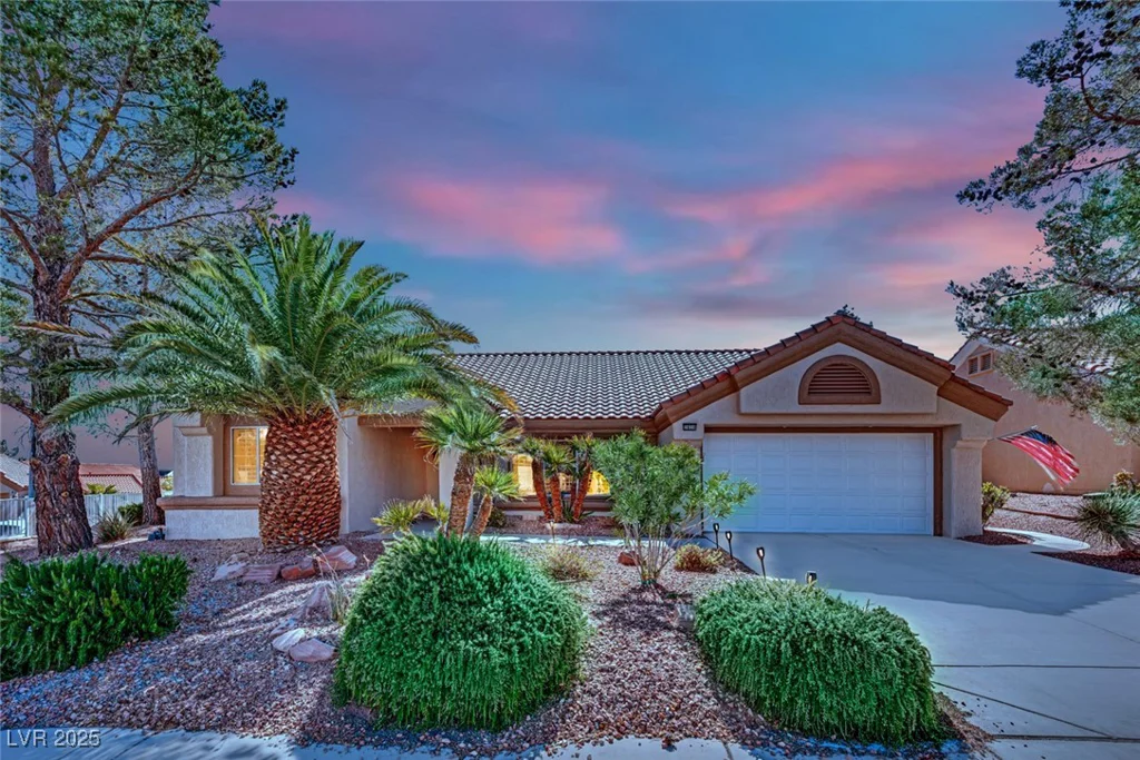 2820 Youngdale, Las Vegas, NV 89134