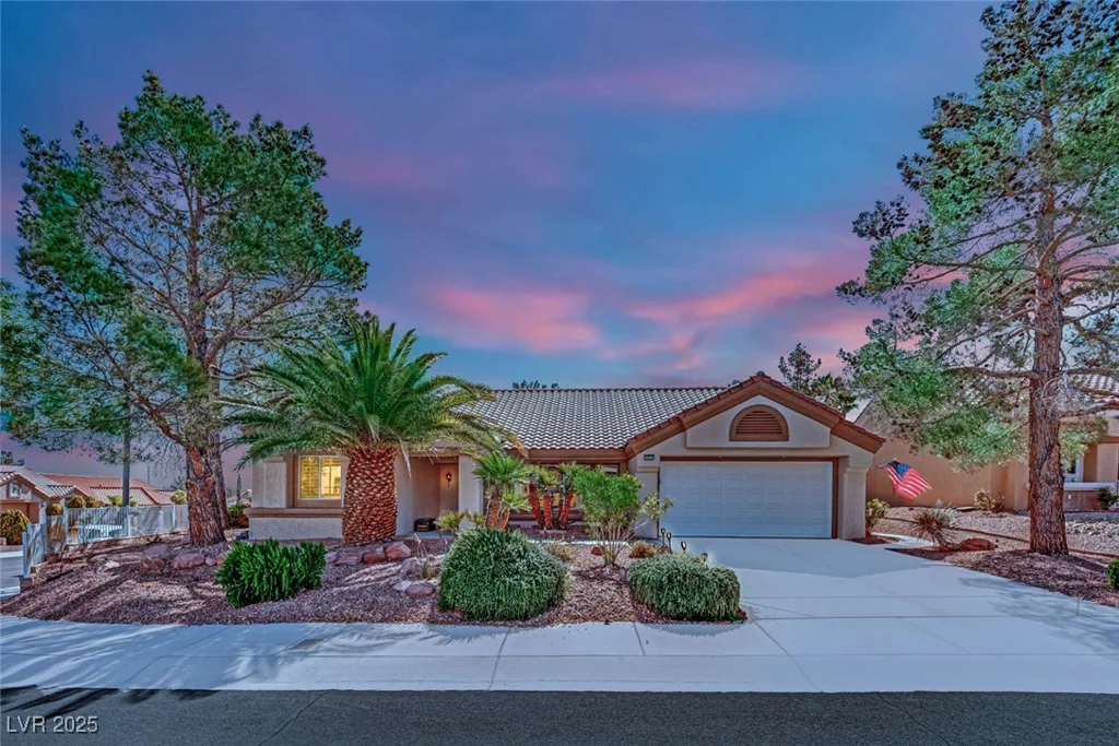 2820 Youngdale, Las Vegas, NV 89134