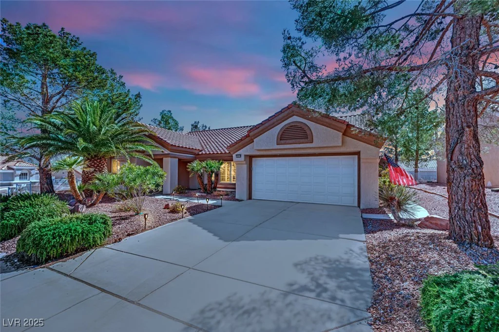 2820 Youngdale, Las Vegas, NV 89134